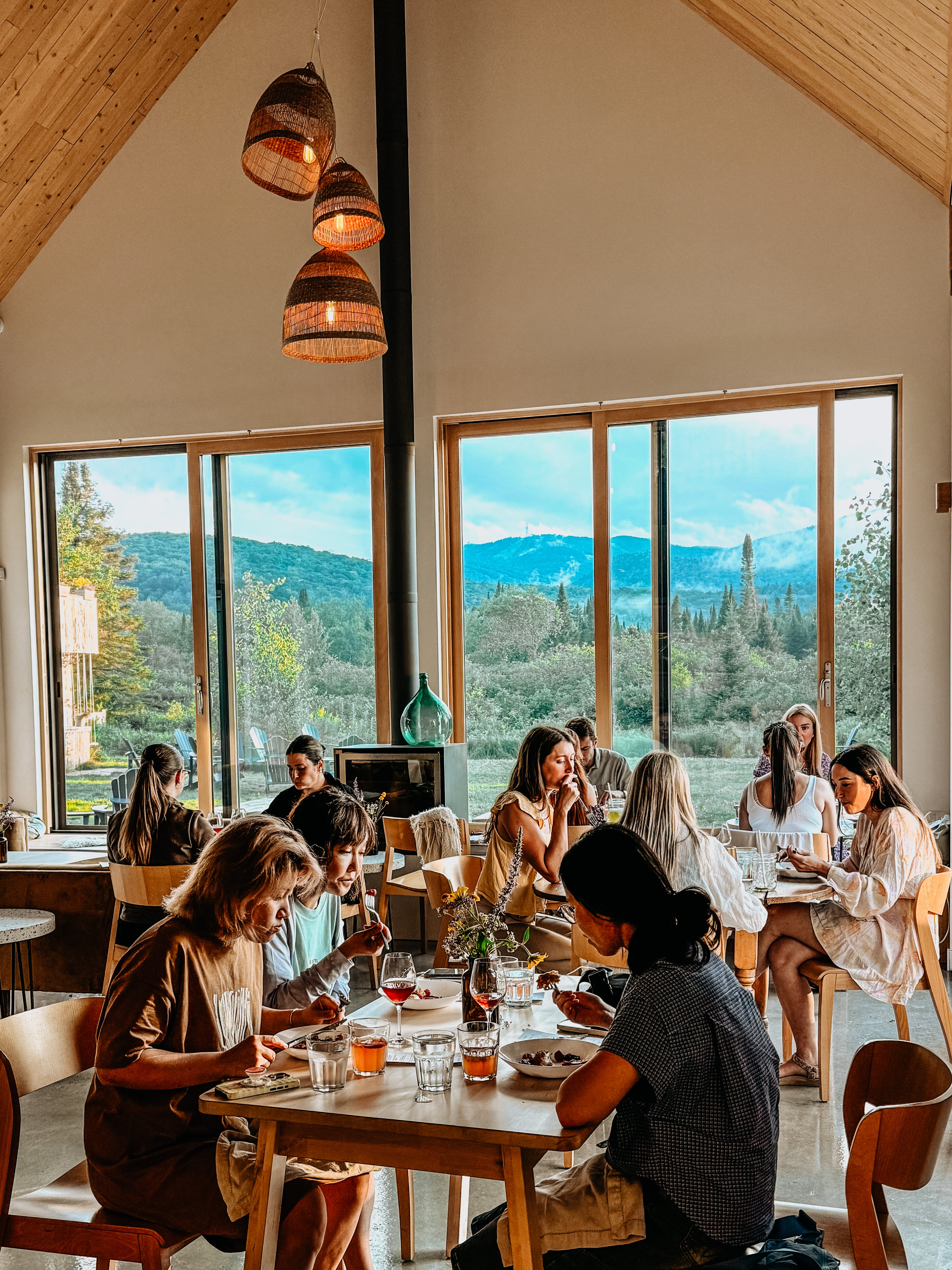 👨‍🌾+🍽️ souper extérieur 4 services de la ferme à votre assiette (accords mets-vin nature ou sans alcool)